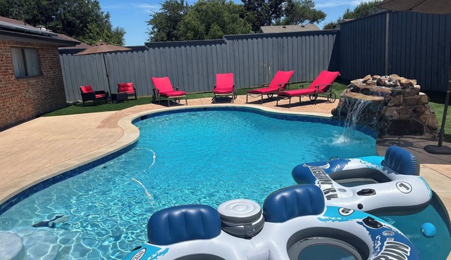 Ultimate Game Day Stay, 3BR House +Pool Near AT&T Stadium but far from the noise in Arlington
