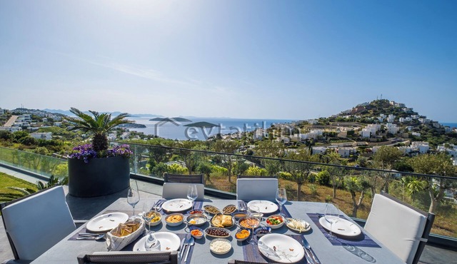 Villa Sunset by EvTatilim Luxurious Escape with Breathtaking Views in Yalıkavak in Bodrum