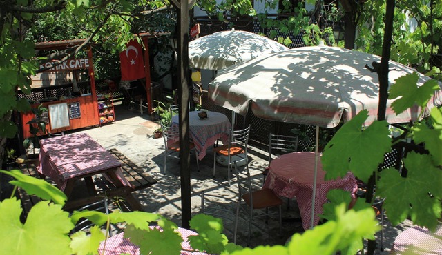 Villa terrace garden cafe in Safranbolu