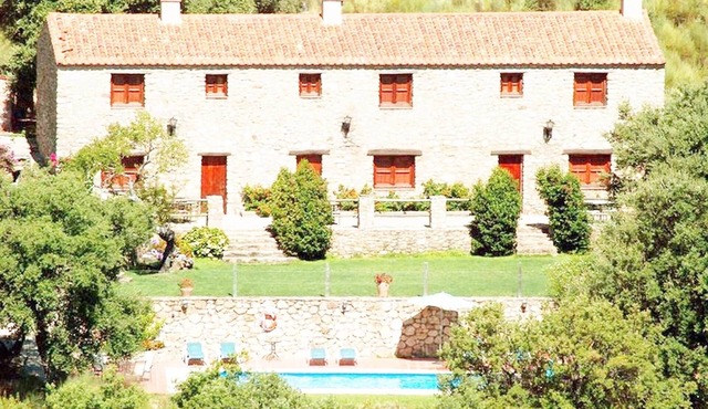 Virgen de la Cabeza Rural House in Valencia de Alcántara