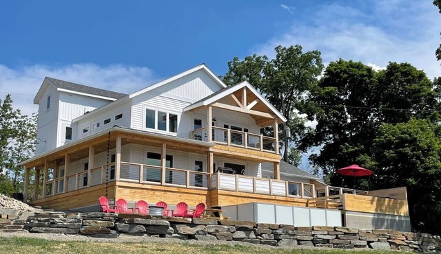 VRFLX Seneca View Villa | Walk to Wineries in Burdett