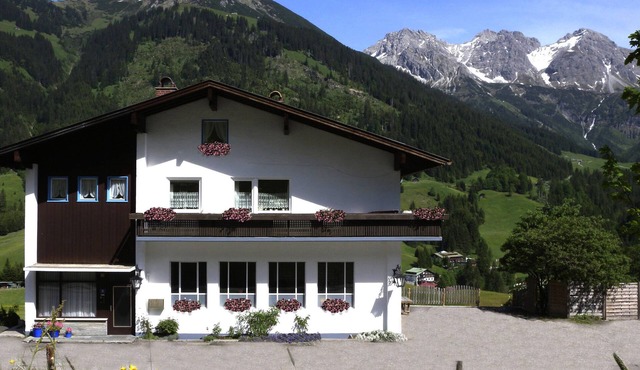Your summer cable car ticket is included! in Mittelberg