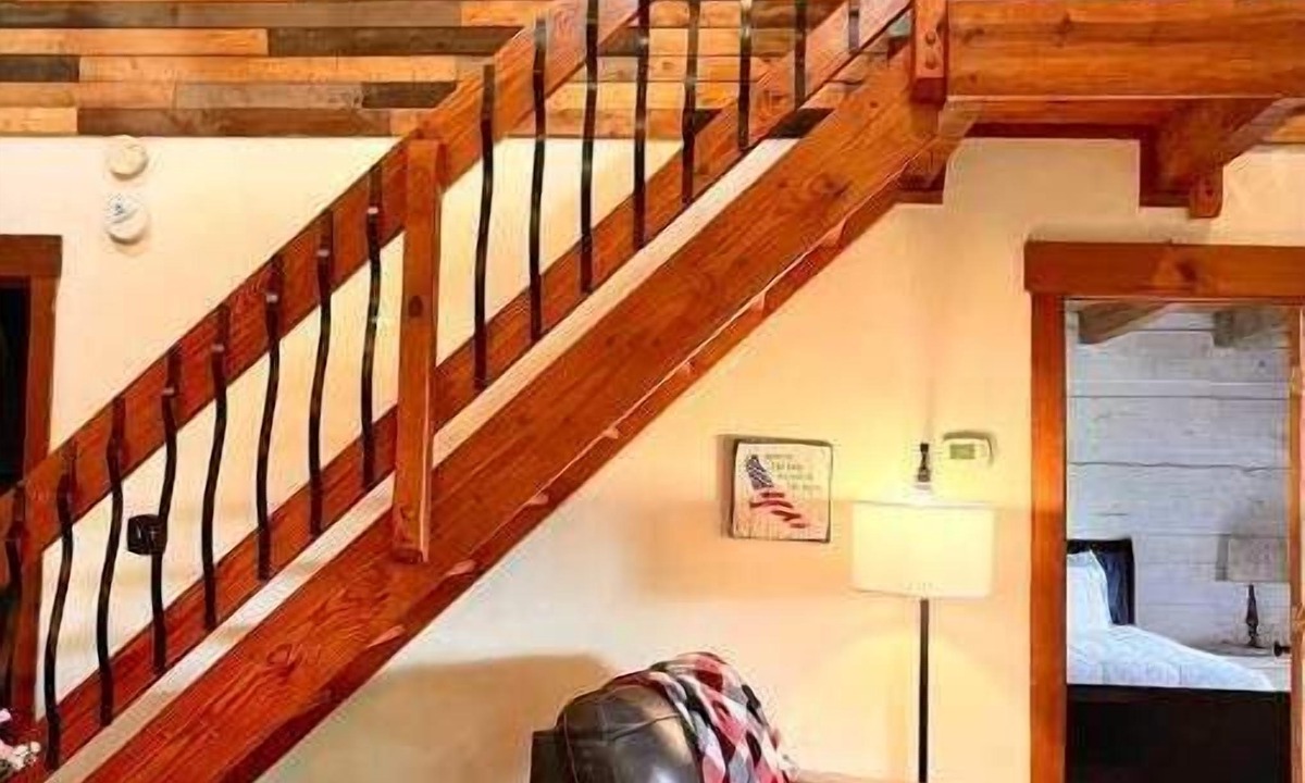 Townsend Cabin | Smoky Mountain Cabin With Private Deck Hot Tub Close to National Park