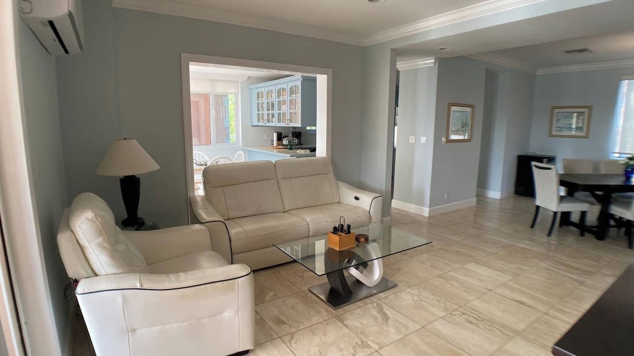 Photo of Livingroom in Smith's Point