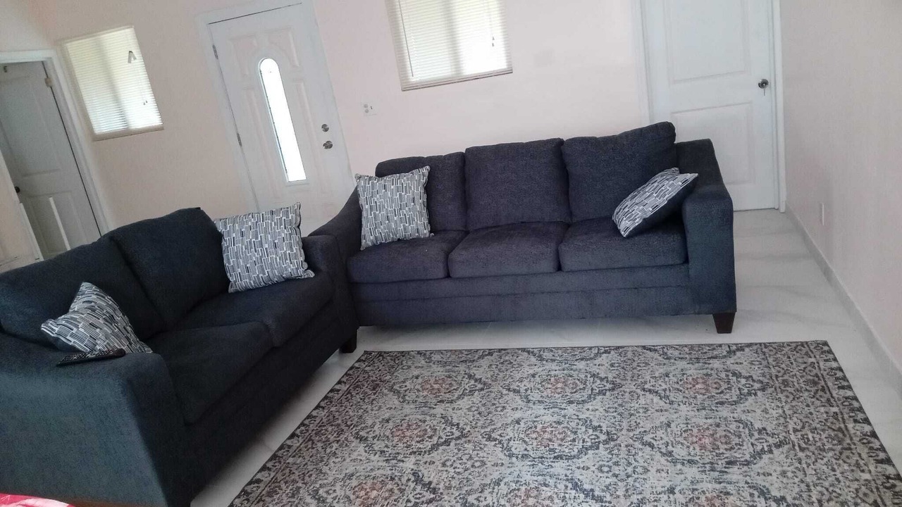 Photo of Livingroom in Coakley Town