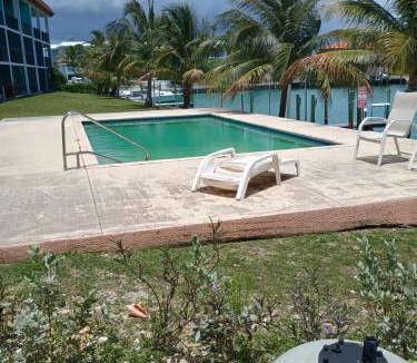 Bahamia West Apartment | One bedroom on Atlantic waters with dock n boat access
