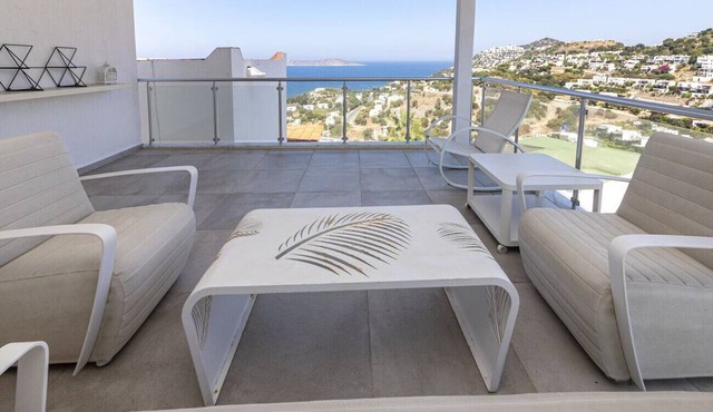 Amazing Duplex House with Sea View in Bodrum in Bodrum