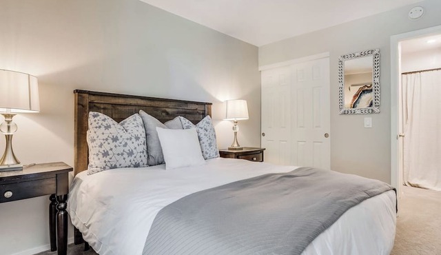 Pinegrove by Avantstay Beautiful Villas Condo Just Outside Tahoe City! in Tahoe City