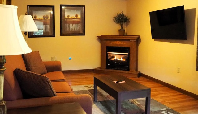 Woodfield Manor, A Sundance Vacations Property in Mount Pocono