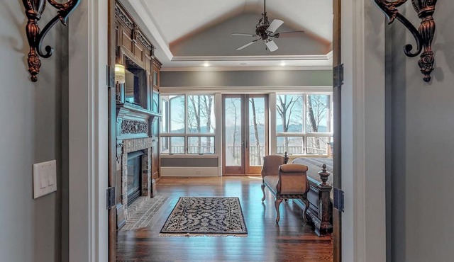 Luxury With Stunning Mountain Views , Indoor Pool, Theater, Custom Wine Bar in Dillard