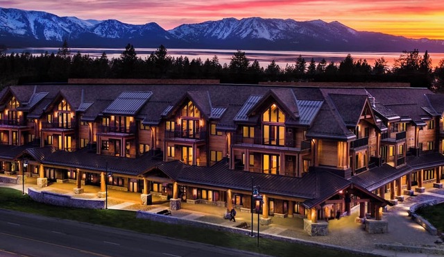 3Br Luxury Residence steps to Heavenly Gondola & Village in South Lake Tahoe