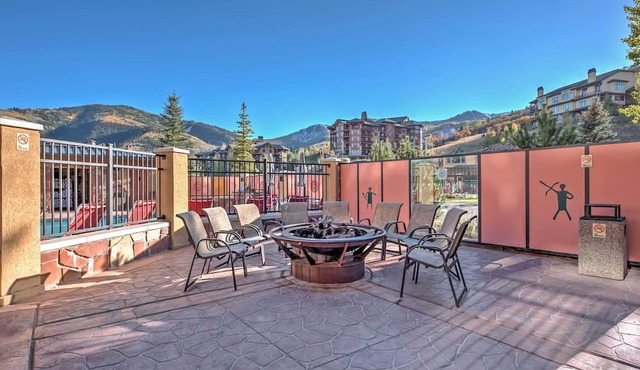 Ski-In/Ski-Out Studio at Sundial Lodge w/Hot Tub! in Park City