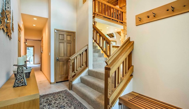 Hot Tub Access, Near Skiing: Tahoe Donner Cabin in Truckee