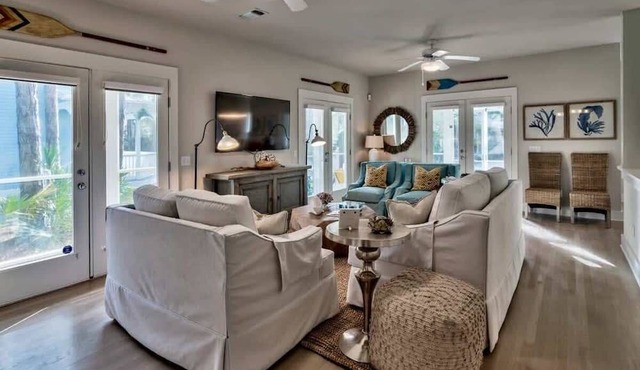 Steps from pool and Beach-Renovated-`Texas Tide` in Santa Rosa Beach