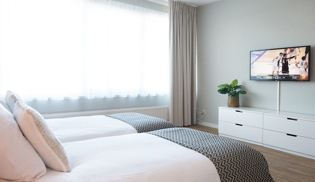 Two room apartment overlooking the harbor in Den Haag