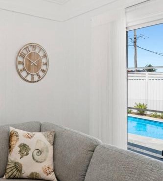 Windang Beach Escape - Seaside Bliss with Private Pool in Windang