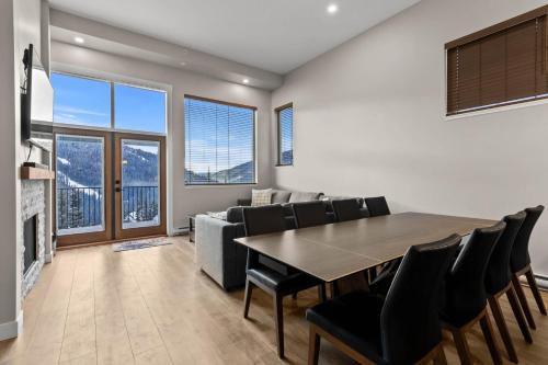 Powder Heights #18 townhouse in Sun Peaks